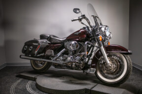 2005 Road King® Classic (FLHRCI) thumb 3