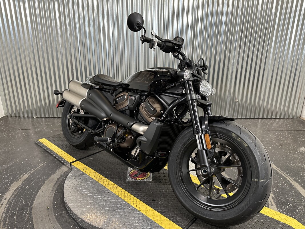 2024 Harley-Davidson Sportster S Vivid Black - Photo 2