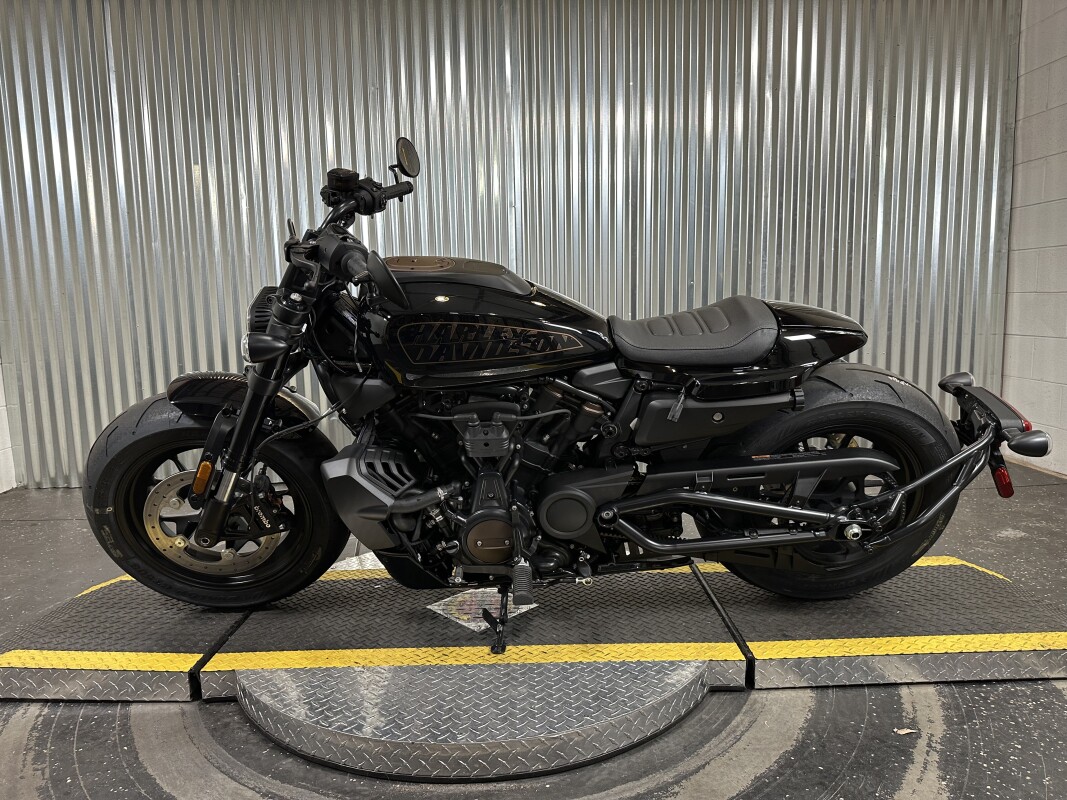 2024 Harley-Davidson Sportster S Vivid Black - Photo 5