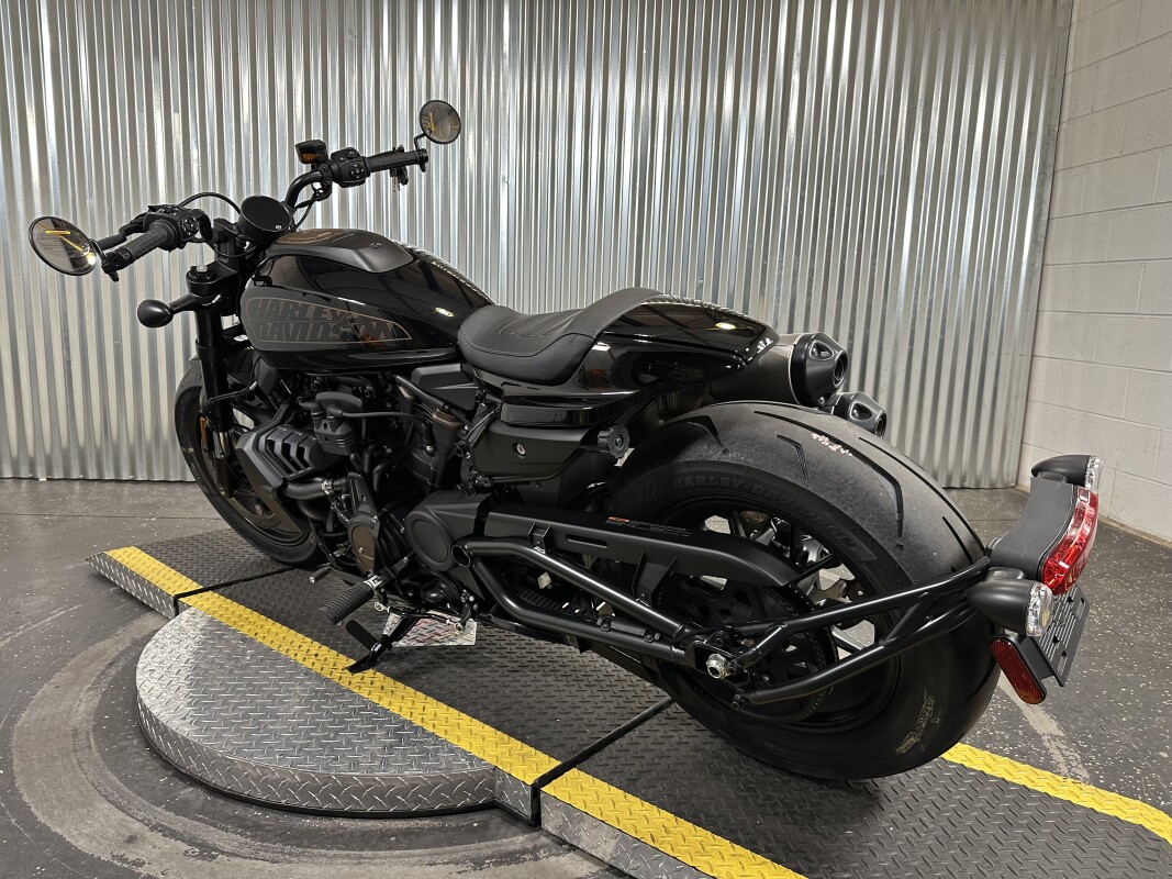 2024 Harley-Davidson Sportster S Vivid Black - Photo 6