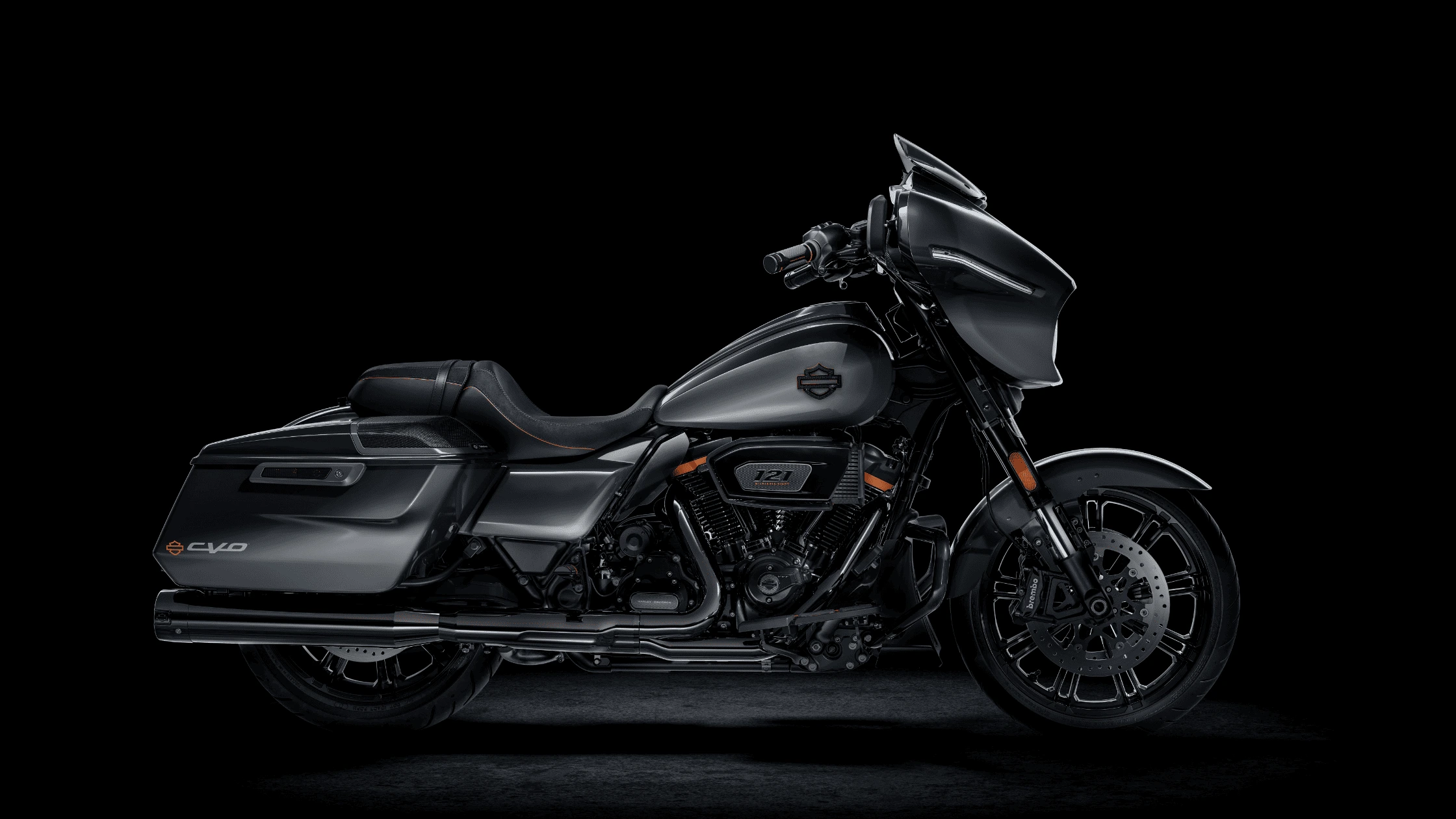 2025 Harley-Davidson CVO Street Glide in Rogers, AR. High-performance touring motorcycle with Milwaukee-Eight 121 engine, aerodynamic fairing, and premium features.