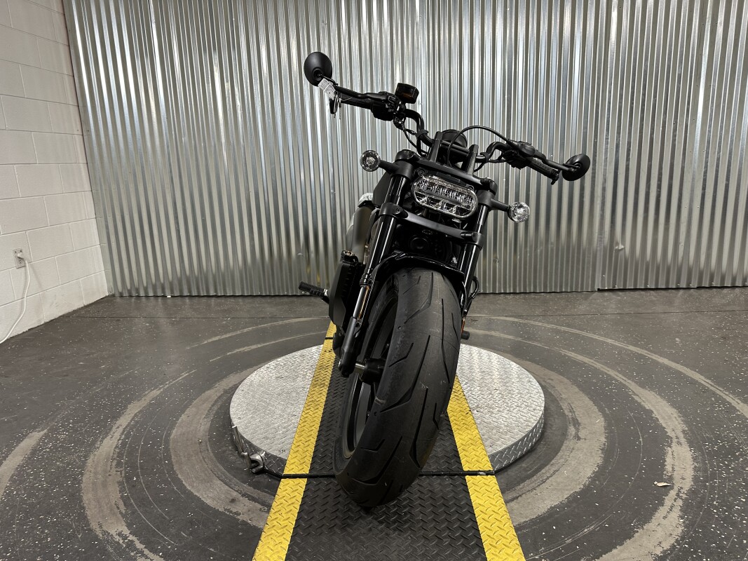 2024 Harley-Davidson Sportster S Vivid Black - Photo 3