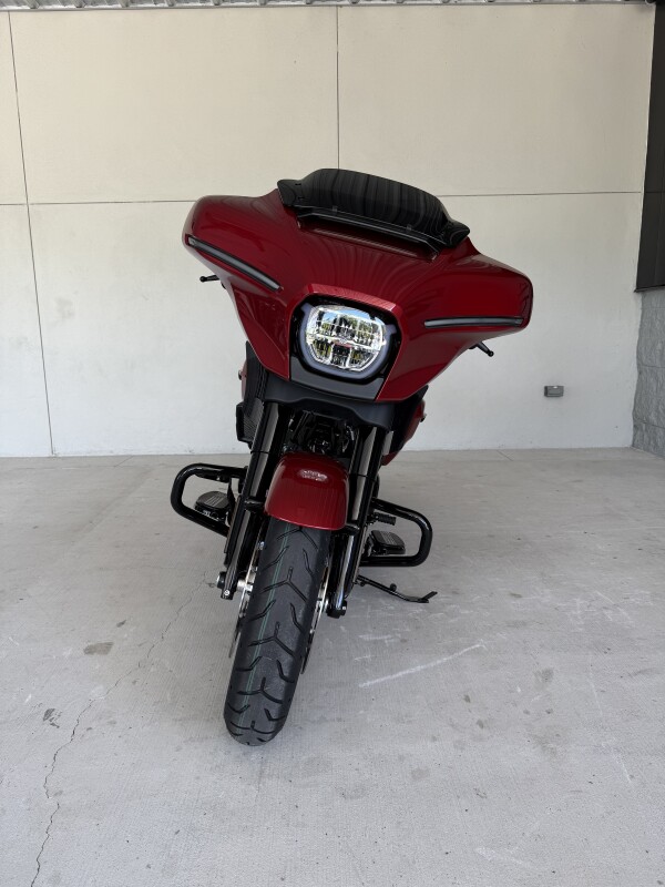 2025 Harley-Davidson<sup>®</sup> Street Glide®