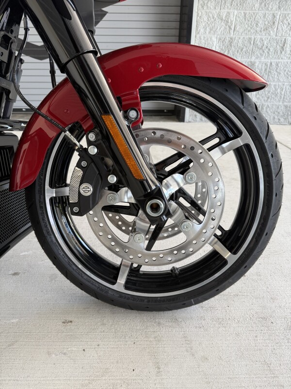 2025 Harley-Davidson<sup>®</sup> Street Glide®