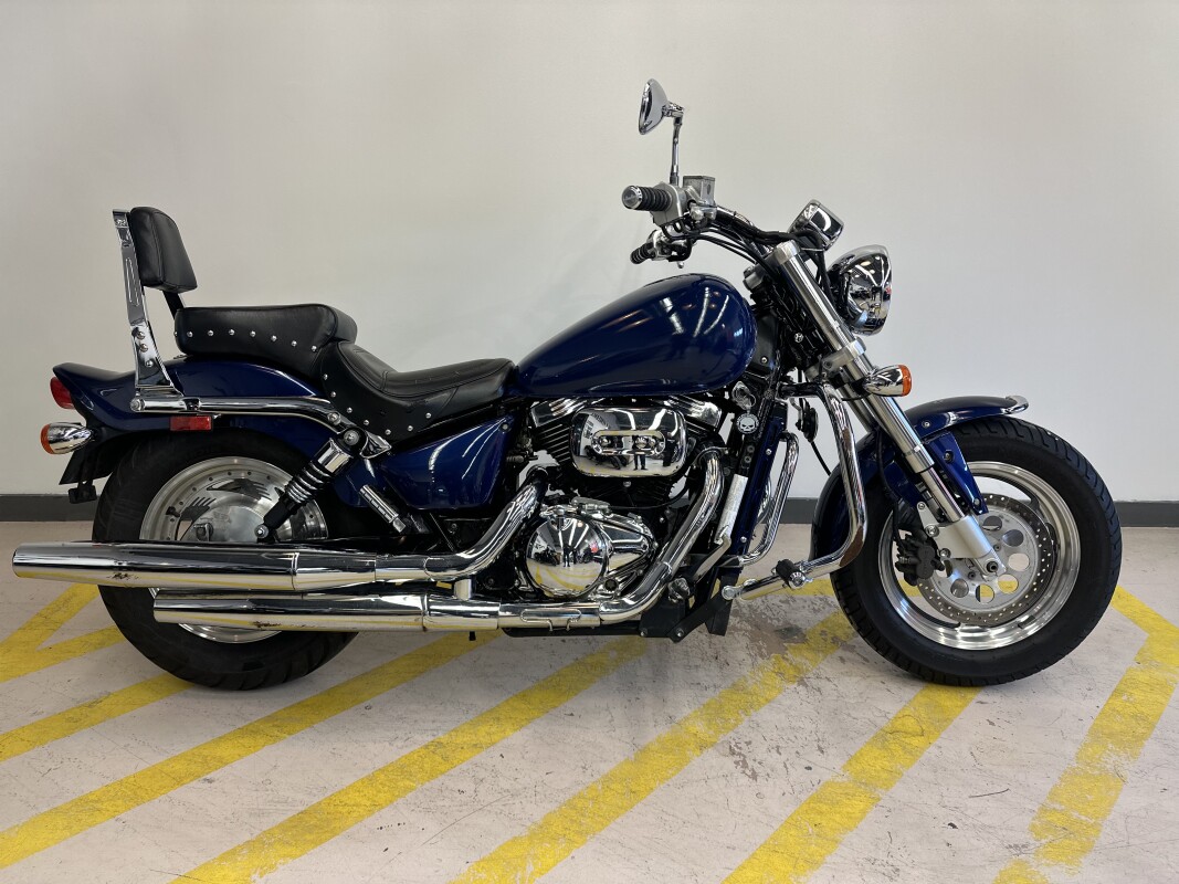 2004 Suzuki VZ800 Marauder Blue