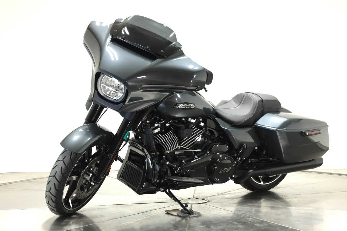 2025 Harley-Davidson FLHX Street Glide in Iron Horse Metallic - Photo 5