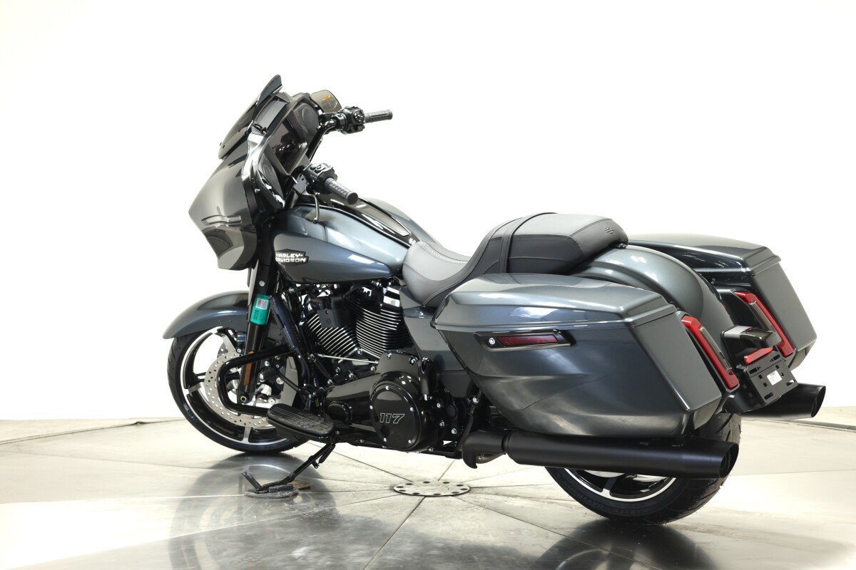 2025 Harley-Davidson FLHX Street Glide in Iron Horse Metallic - Photo 8