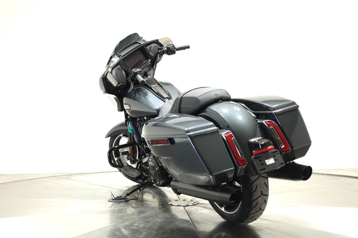 2025 Harley-Davidson FLHX Street Glide in Iron Horse Metallic - Photo 9