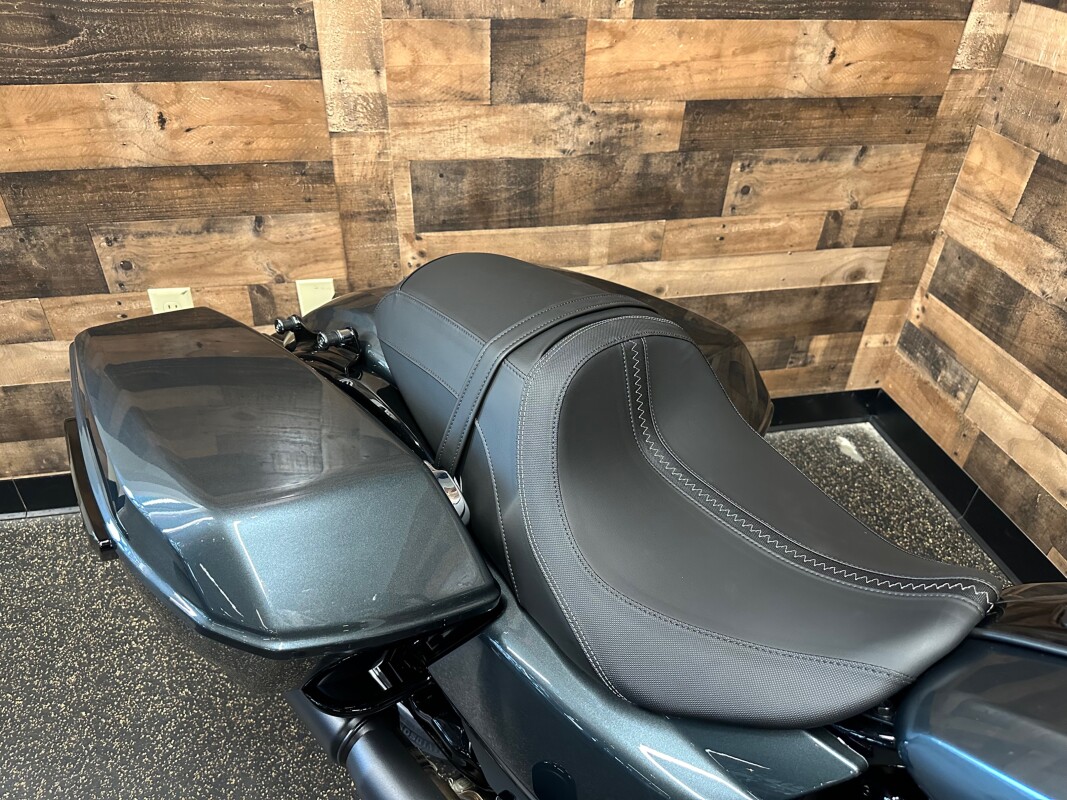2025 Harley-Davidson Road Glide Iron Horse Metallic - Black Finish FLTRX - Photo 5