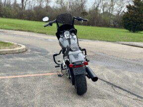 2021 Harley-Davidson<sup>®</sup> Sport Glide<sup>®</sup> Gauntlet Gray Metallic thumb 1