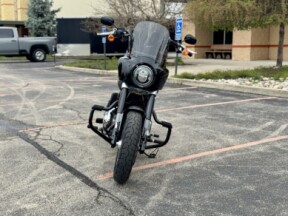 2021 Harley-Davidson<sup>®</sup> Sport Glide<sup>®</sup> Gauntlet Gray Metallic thumb 3