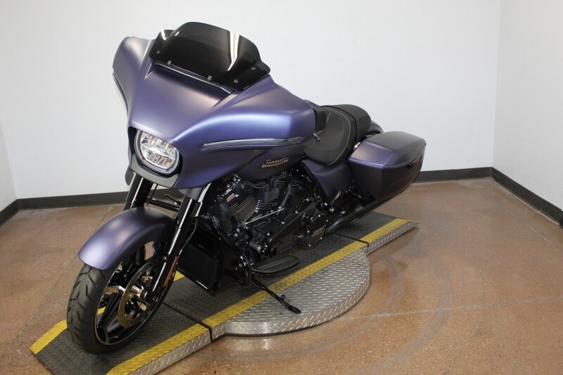 Harley-Davidson Street Glide 2025 FLHX 84566604 PRPL ABYSS DNM - Photo 4