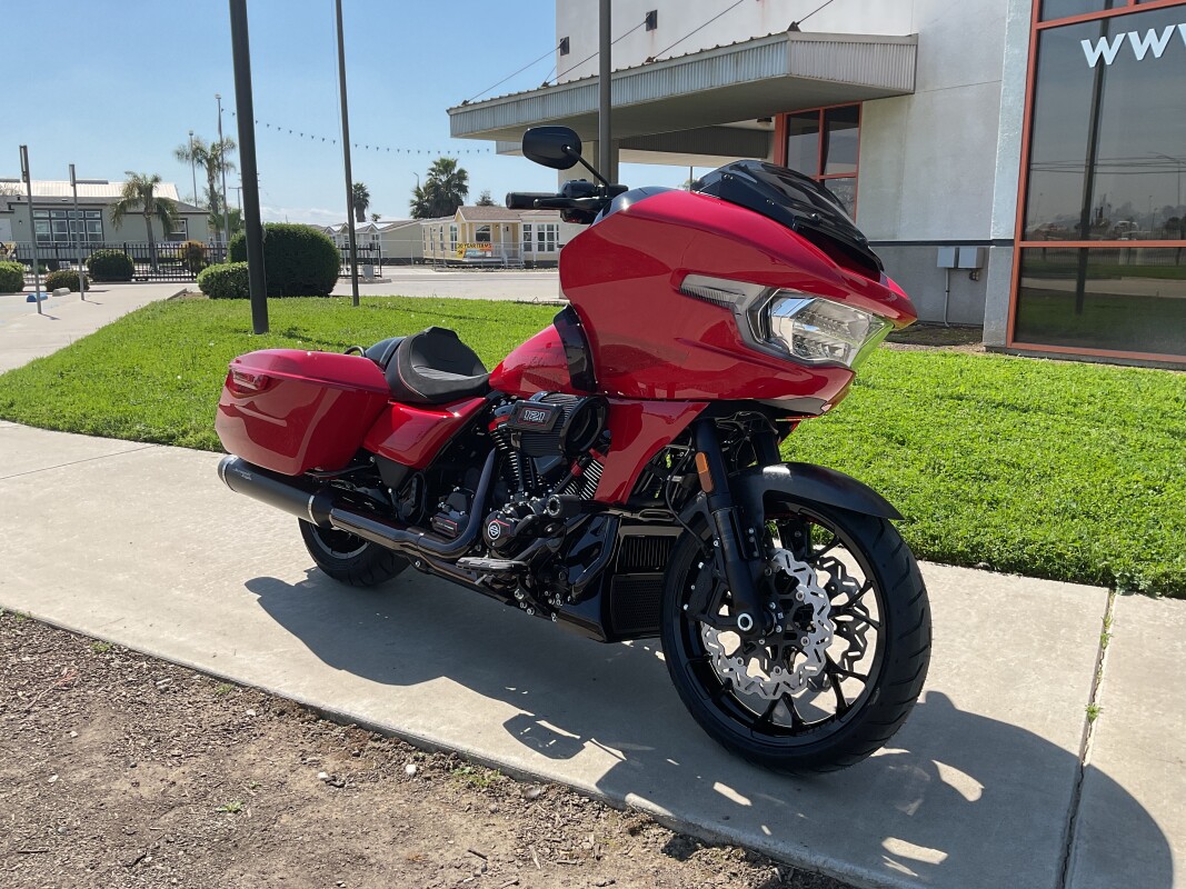 FLTRXSTSE 2025 CVO Road Glide ST - Photo 3