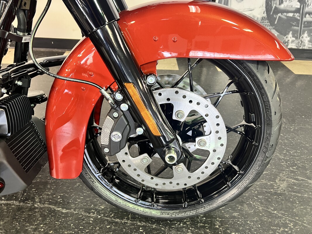2025 Harley-Davidson Road King Special Whiskey Fire FLHRXS - Photo 3