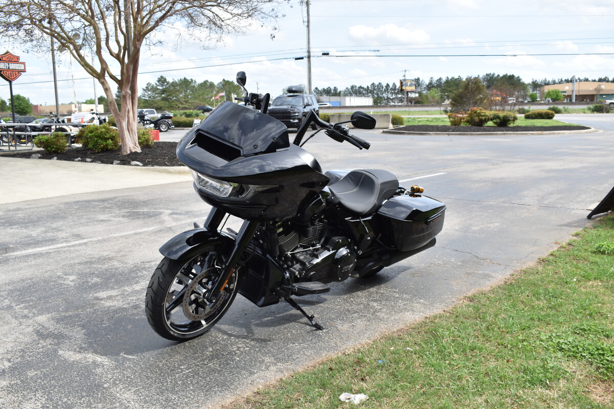 2025 Harley-Davidson Road Glide - Photo 4