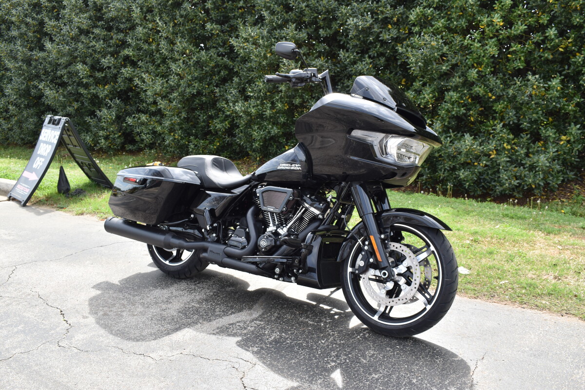 2025 Harley-Davidson Road Glide - Photo 2