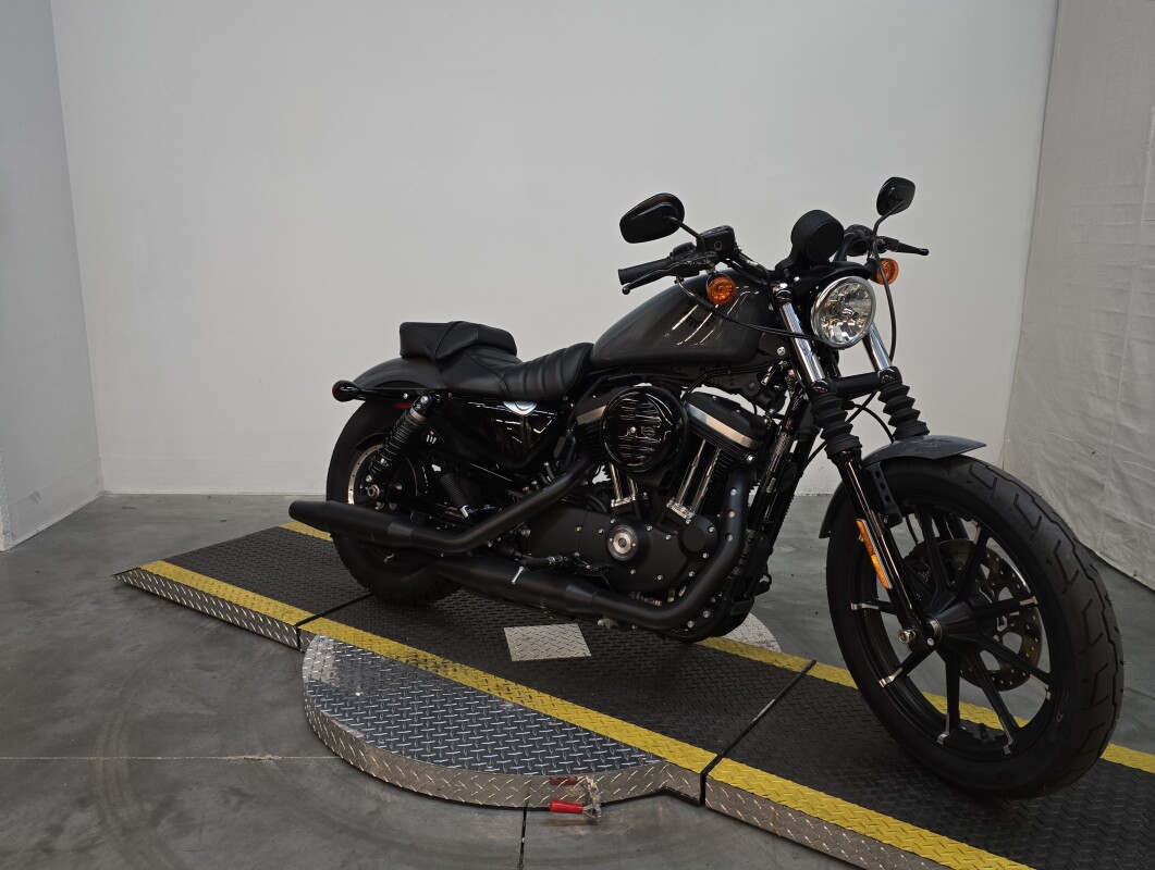 XL 883N 2022 Iron 883<sup>™</sup>