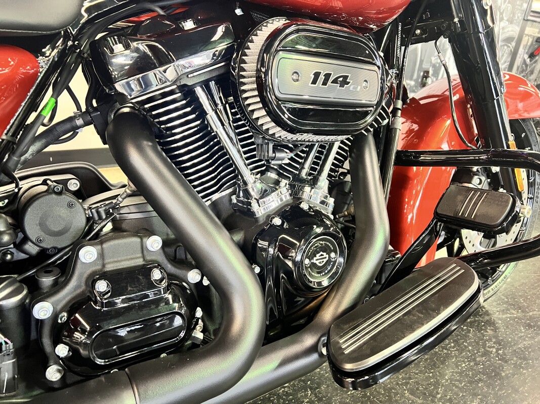 2025 Harley-Davidson Road King Special Whiskey Fire FLHRXS - Photo 8