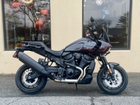 2025 Harley-Davidson<sup>®</sup> Pan America® 1250 ST RA1250ST thumb 3