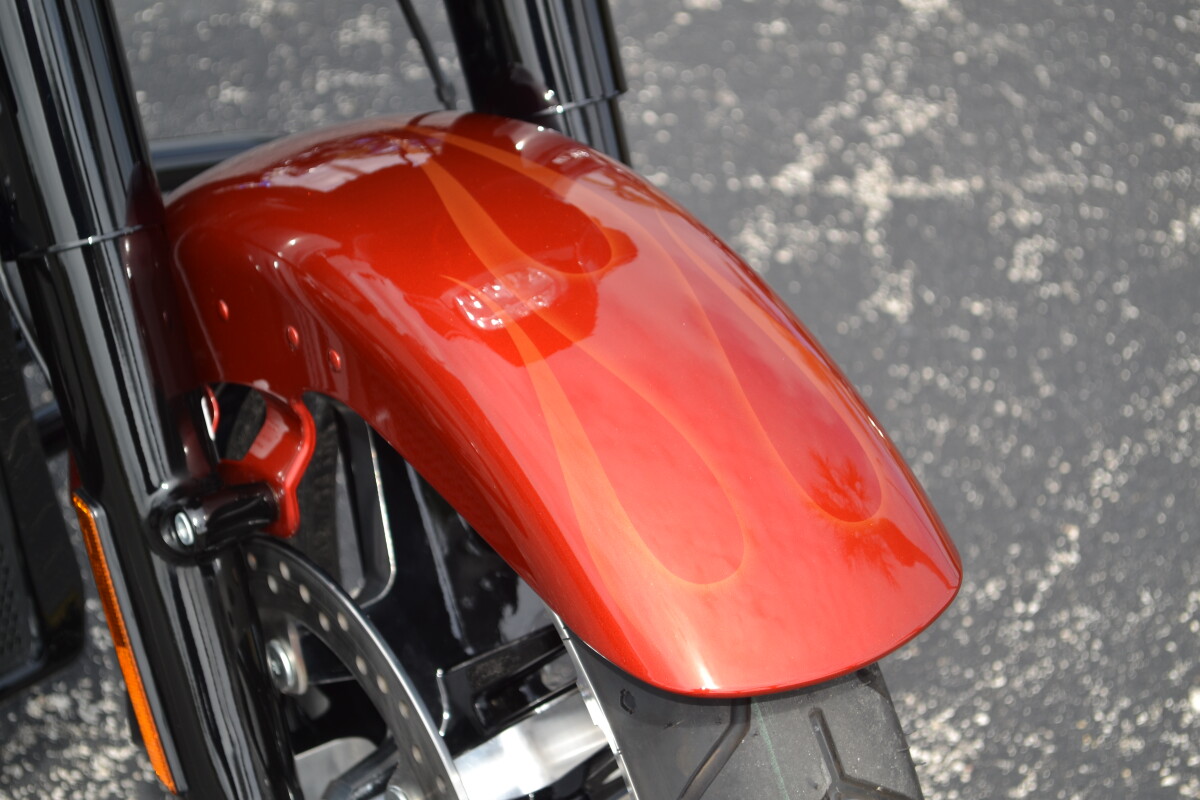2025 Harley-Davidson Street Glide Whiskey Firestorm - Black Finish - FLHX - Photo 3