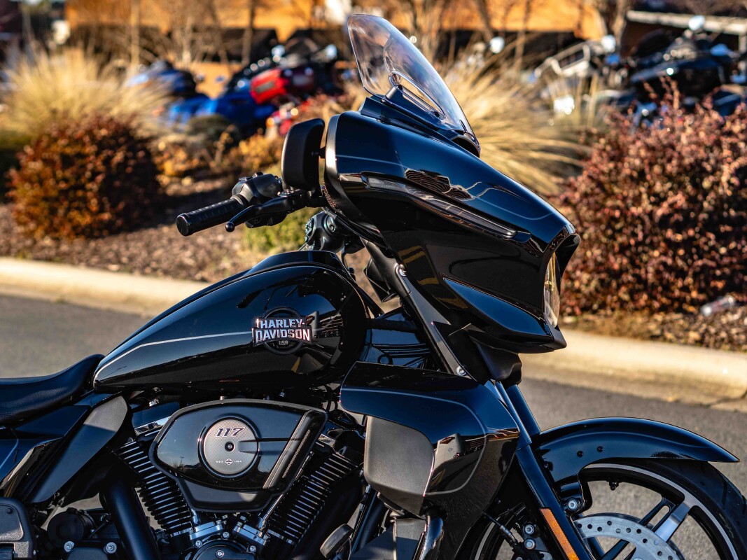 FLHXU 2025 Street Glide Ultra - Photo 10