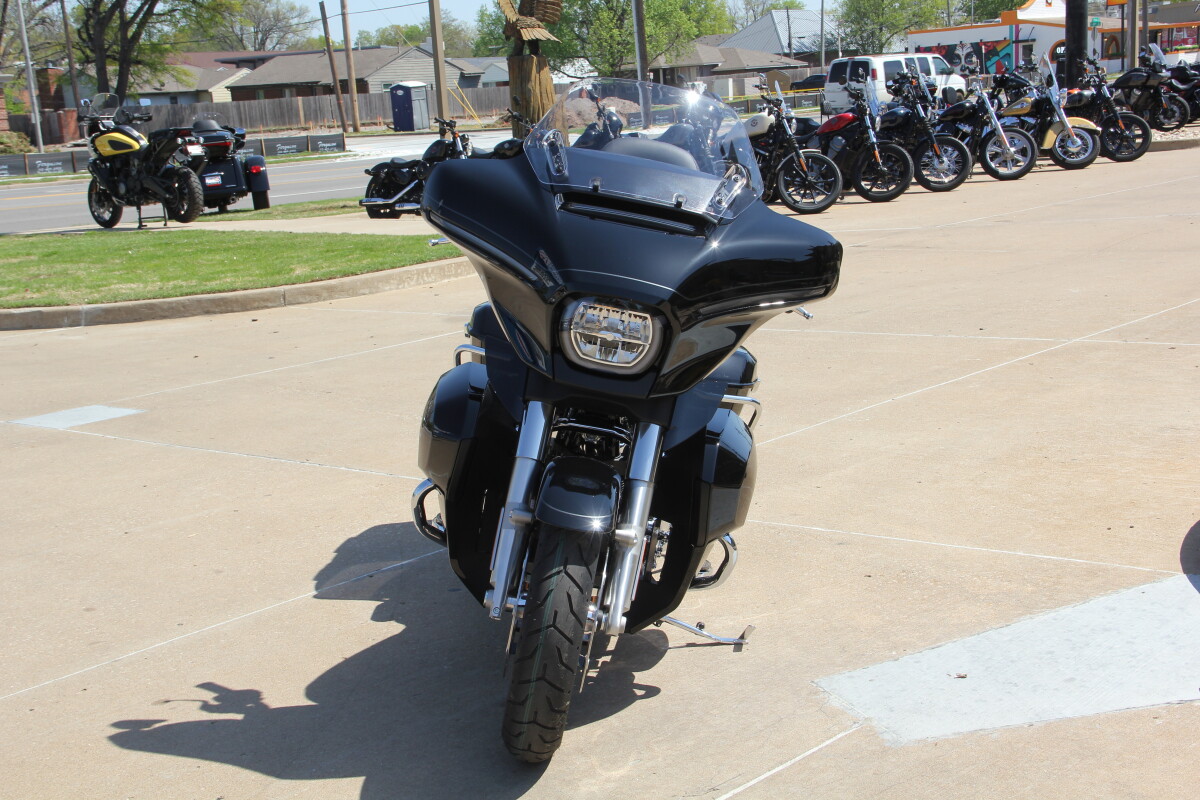 2025 Harley-Davidson Street Glide Ultra Vivid Black - Photo 8