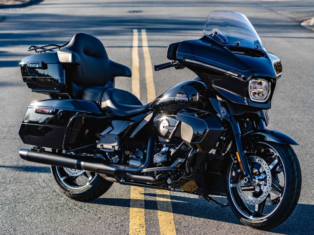 FLHXU 2025 Street Glide Ultra - Photo 3