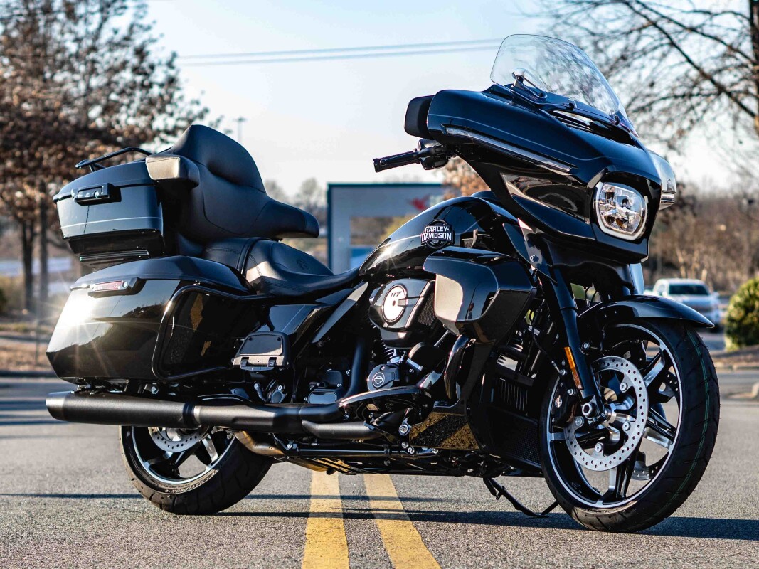 FLHXU 2025 Street Glide Ultra - Photo 2