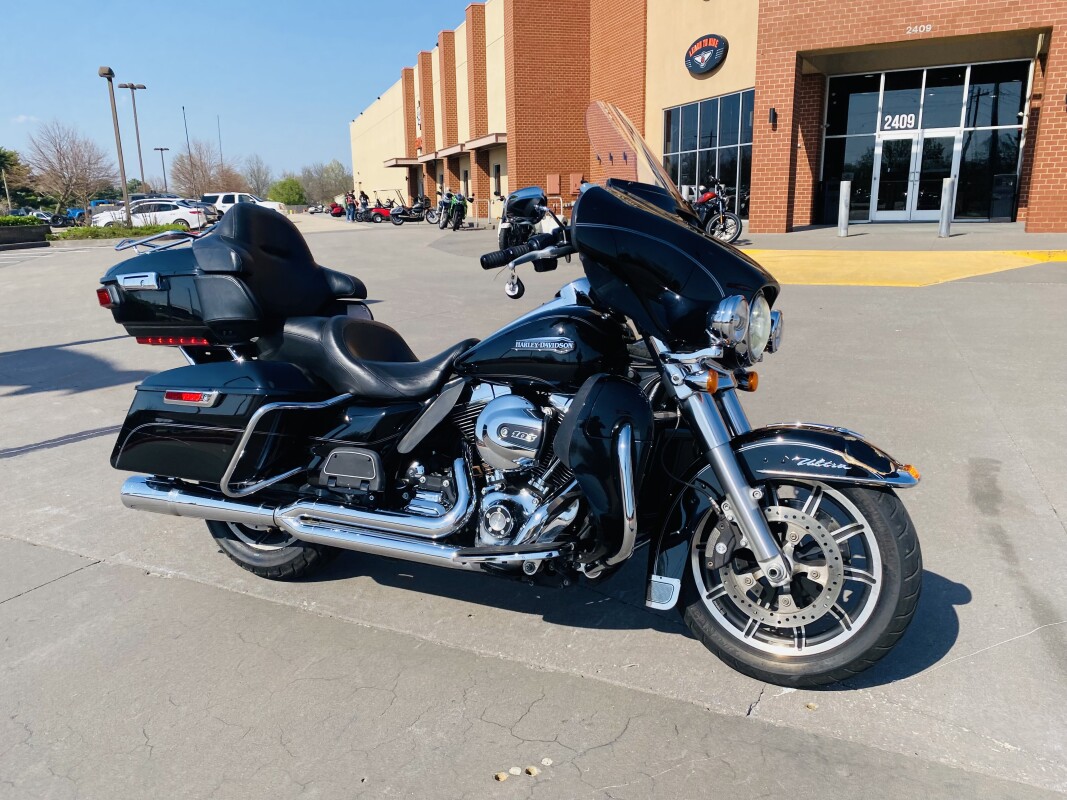 2014 Harley-Davidson Electra Glide Ultra Classic FLHTCU 690798 - Photo 2