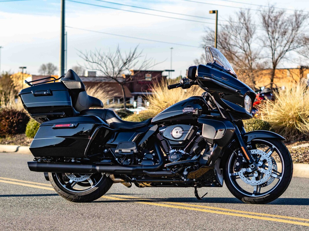 FLHXU 2025 Street Glide Ultra - Photo 4