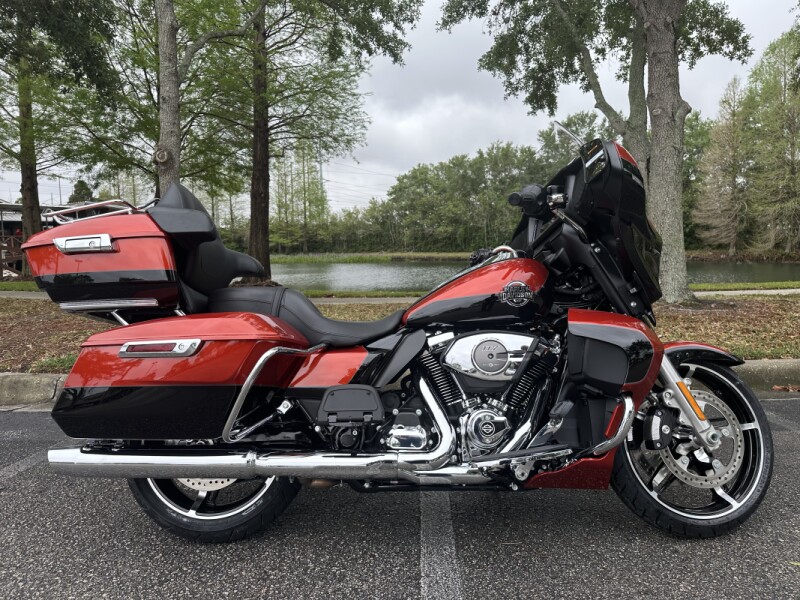2025 Harley-Davidson<sup>®</sup> Street Glide® Ultra