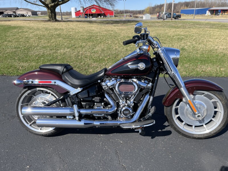 2022 Harley-Davidson<sup>®</sup> Fat Boy<sup>®</sup> 114 Midnight Crimson/Vivid Black