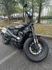 2025 Harley-Davidson<sup>®</sup> Sportster<sup>®</sup> S thumb 3