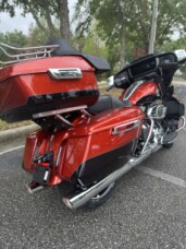 2025 Harley-Davidson<sup>®</sup> Street Glide® Ultra thumb 1