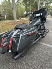 2025 Harley-Davidson<sup>®</sup> Road Glide® thumb 1