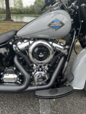 2025 Harley-Davidson<sup>®</sup> Heritage Classic thumb 2