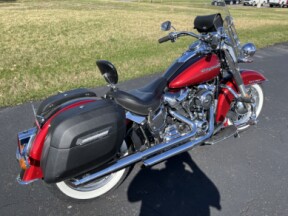 2019 Harley-Davidson<sup>®</sup> Deluxe Wicked Red/Twisted Cherry thumb 2