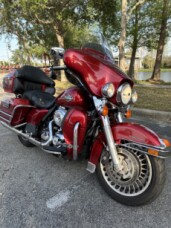 2013 Harley-Davidson<sup>®</sup> Ultra Classic® Electra Glide® thumb 3