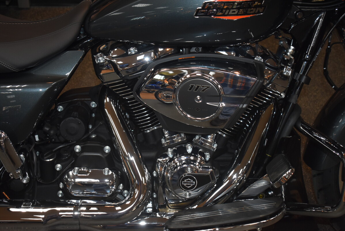 FLHX 2025 Street Glide - Photo 5
