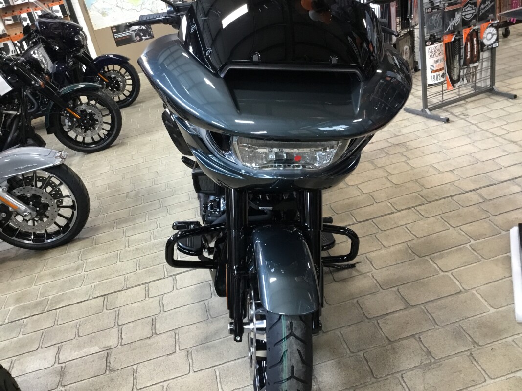 2025 Harley-Davidson Road Glide Iron Horse Metallic - Black Finish - Photo 3