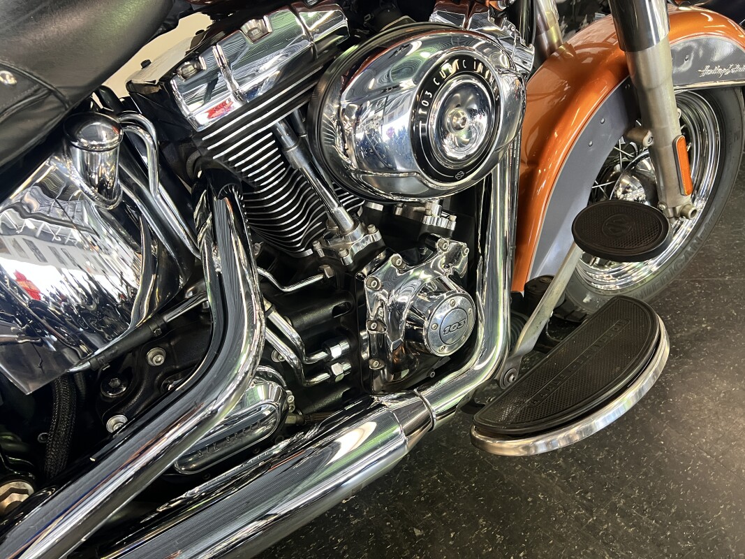 2015 Harley-Davidson Heritage Softail Classic Two-Tone Amber Whiskey/Charcoa - Photo 10
