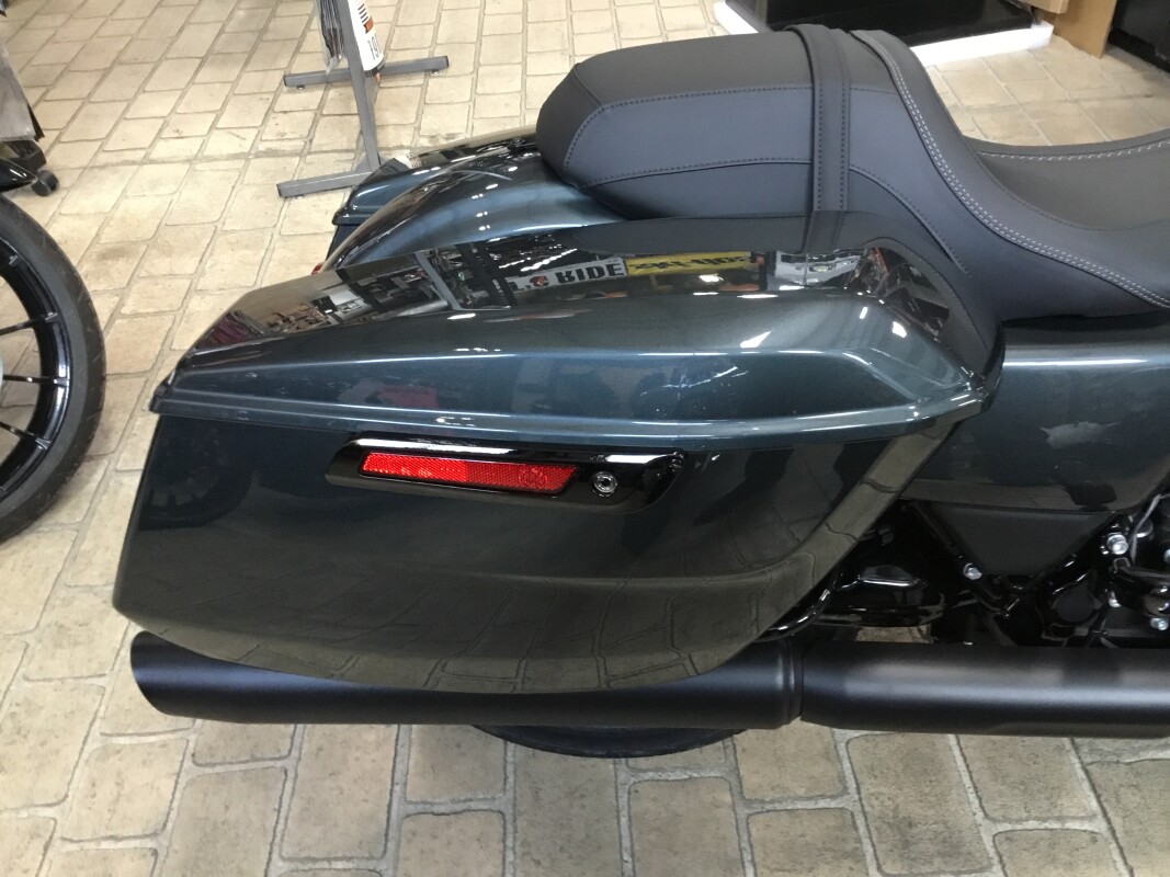 2025 Harley-Davidson Road Glide Iron Horse Metallic - Black Finish - Photo 4