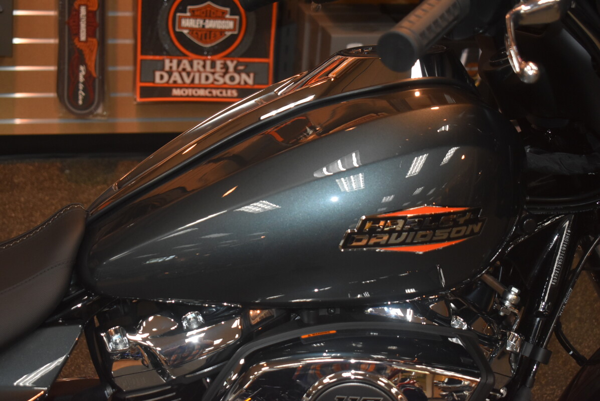 FLHX 2025 Street Glide - Photo 6
