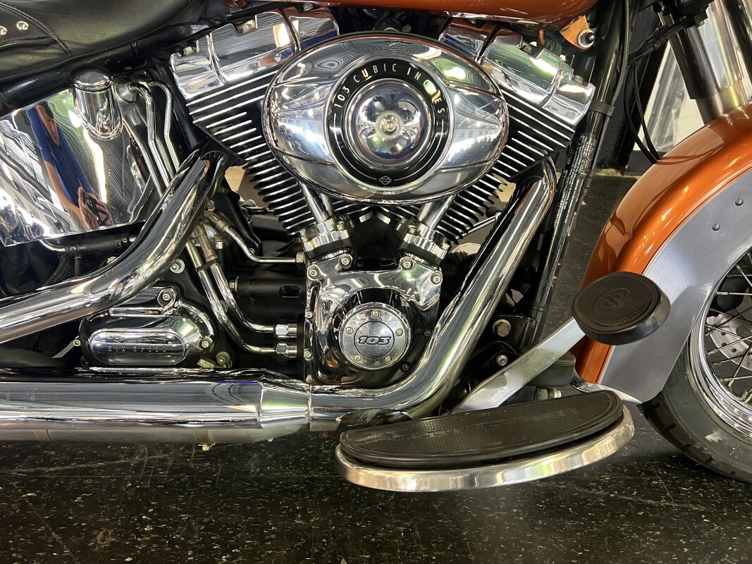 2015 Harley-Davidson Heritage Softail Classic Two-Tone Amber Whiskey/Charcoa - Photo 4