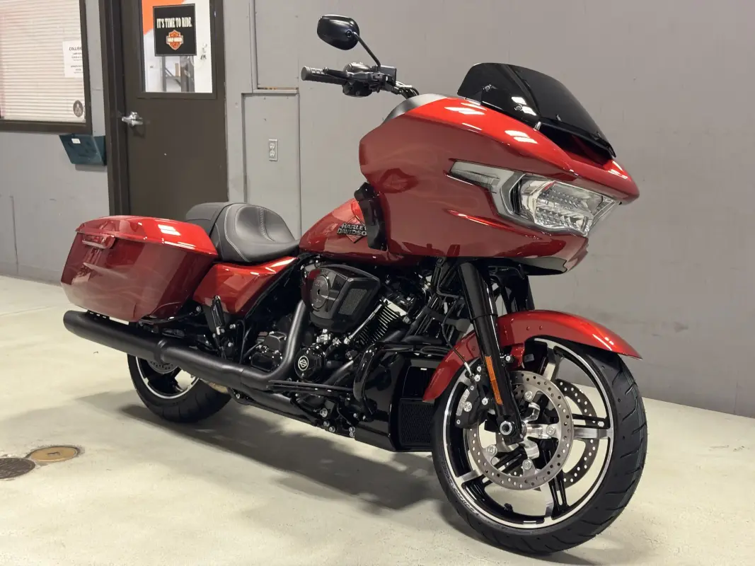 FLTRX 2025 Road Glide - Photo 3