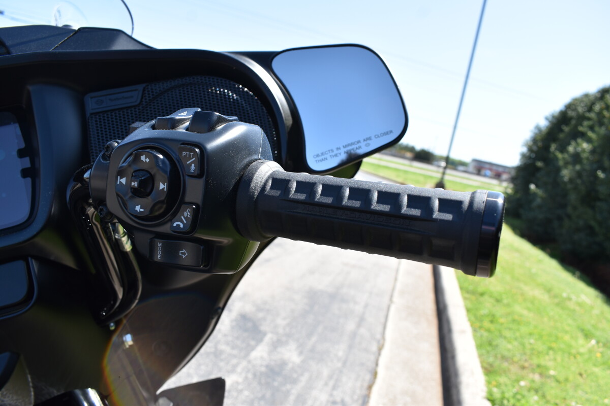 FLHXU 2025 Street Glide Ultra - Photo 8