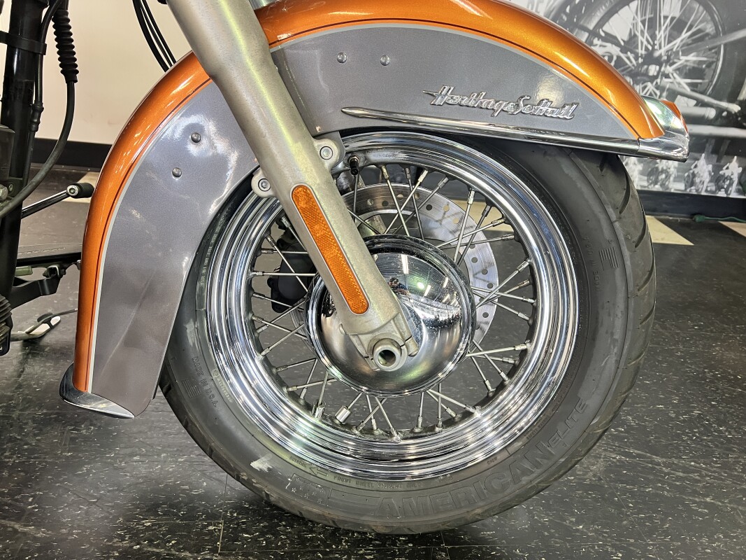 2015 Harley-Davidson Heritage Softail Classic Two-Tone Amber Whiskey/Charcoa - Photo 3