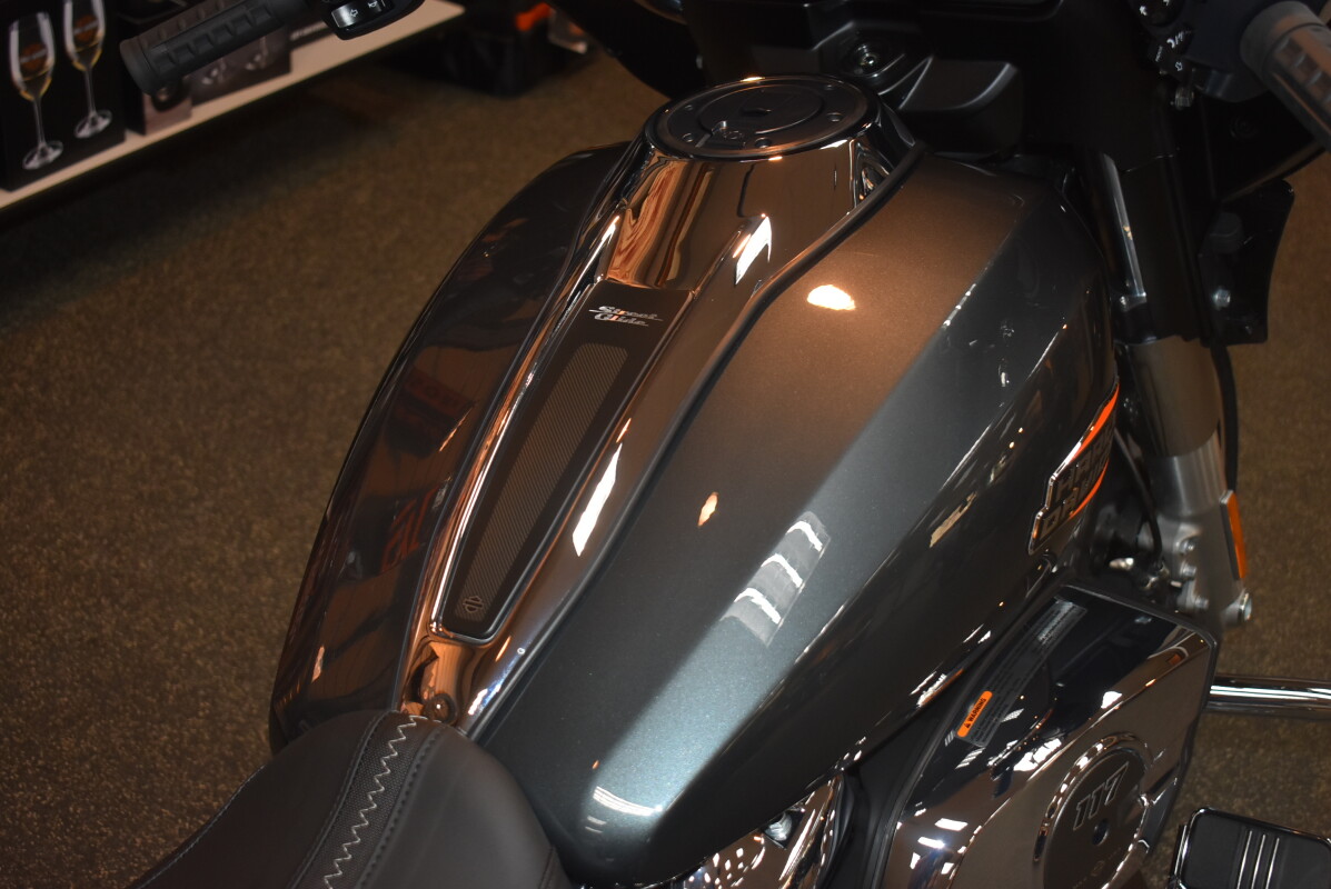 FLHX 2025 Street Glide - Photo 10