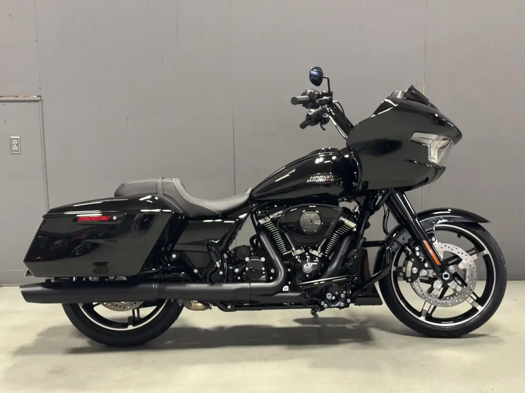 FLTRX 2025 Road Glide