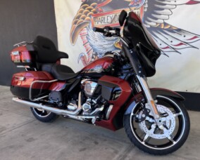 FLHXU 2025 Street Glide® Ultra thumb 2